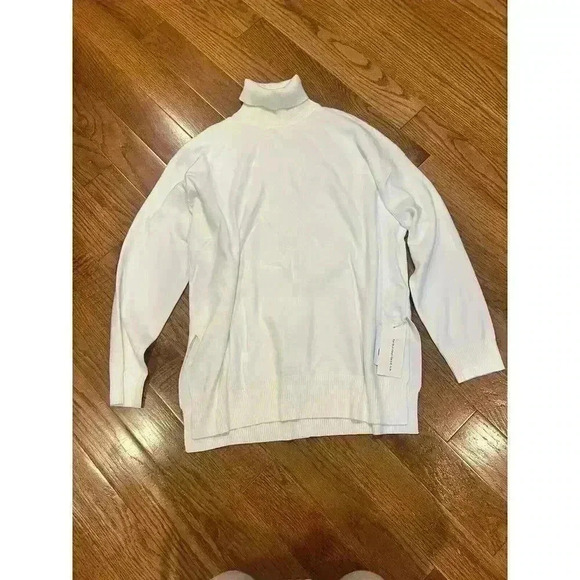 Revolve Lovers Commence Womens Ivory Side Slit Turtleneck Small Oversized - Picture 1 of 5